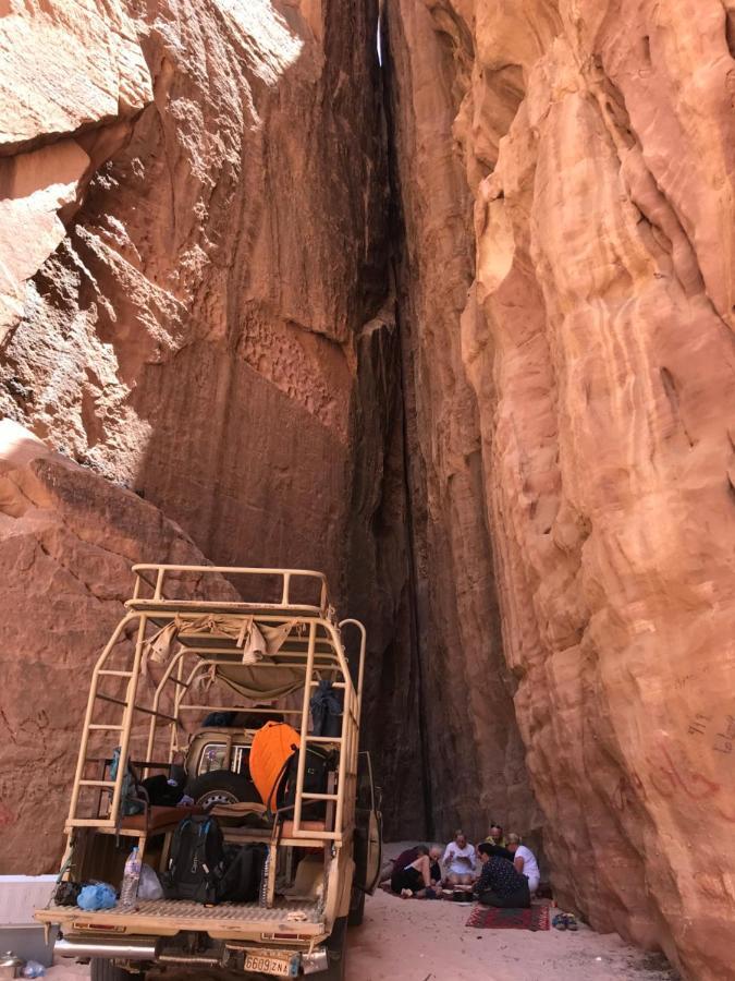 Wadirum Zeid Camp&Tours วาดิรัม ภายนอก รูปภาพ
