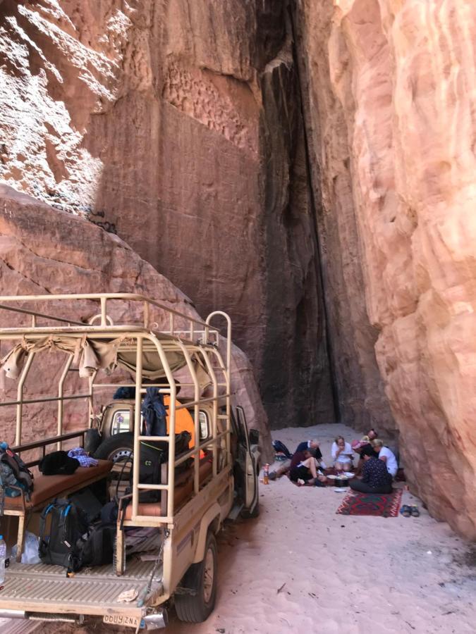 Wadirum Zeid Camp&Tours วาดิรัม ภายนอก รูปภาพ